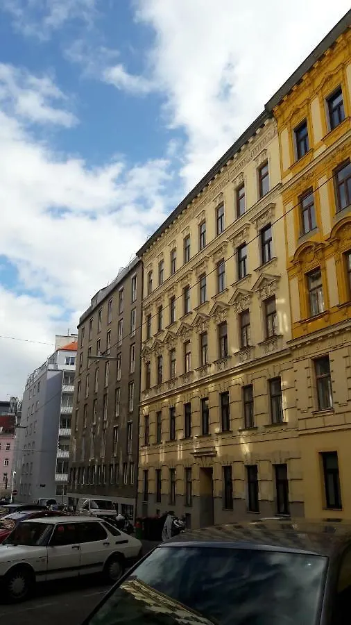 Lauratrendhome Vienna 0*,