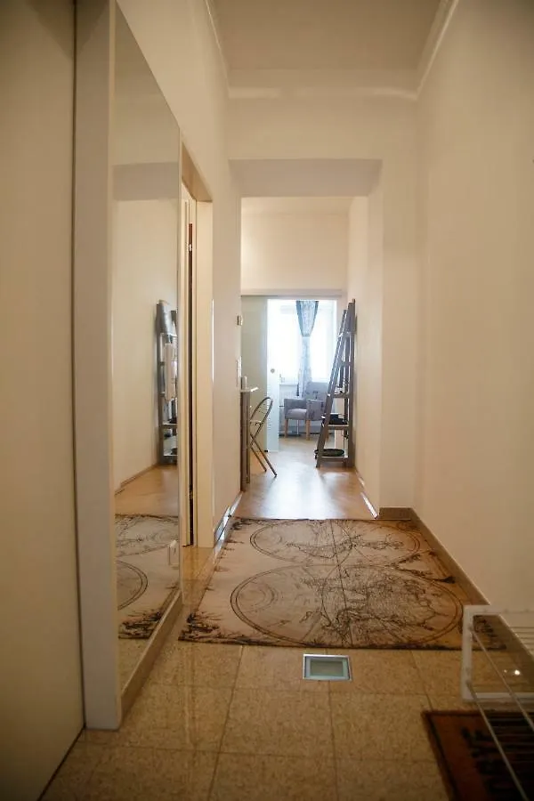 Apartment Lauratrendhome Vienna Austria