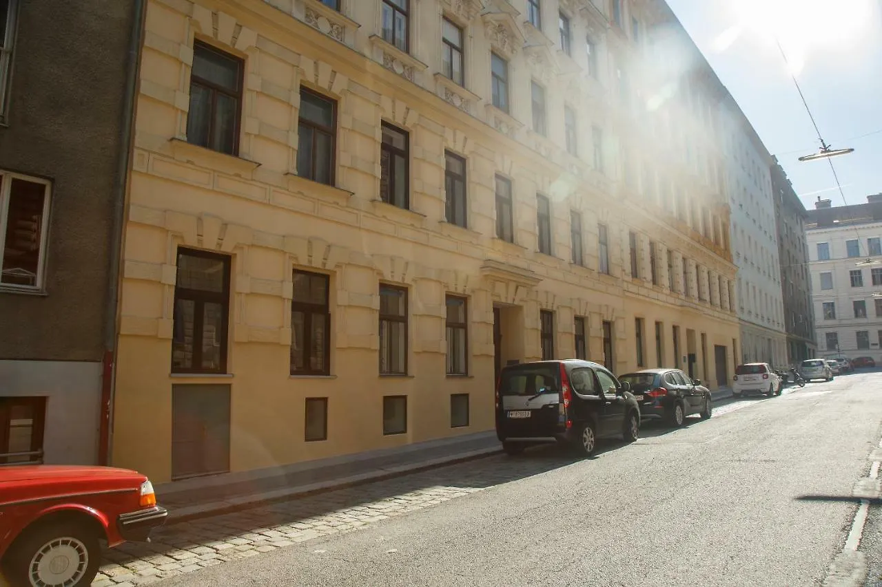 Apartment Lauratrendhome Vienna
